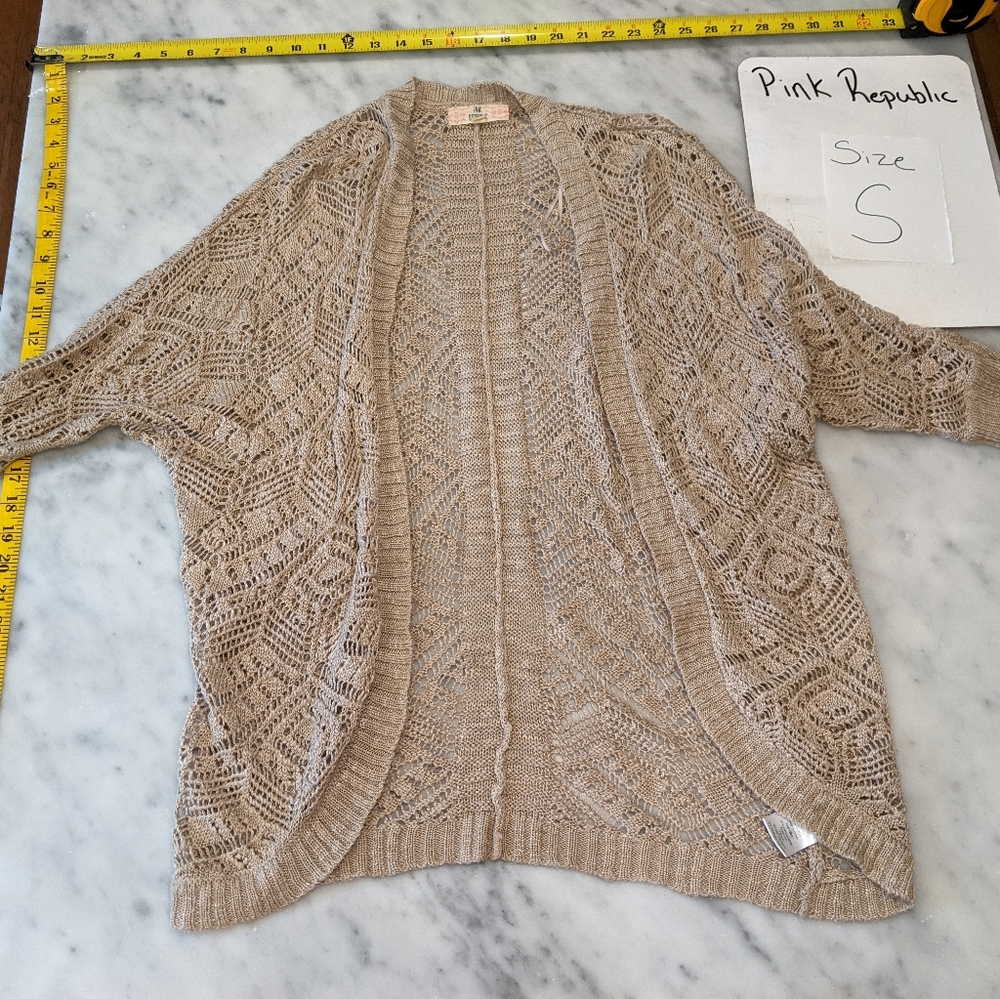 5/$25 Short sleeve loose knit cardigan